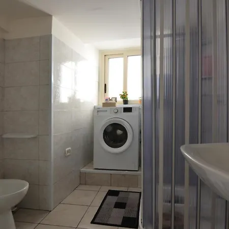 Grazioso Monovano Bed & Breakfast