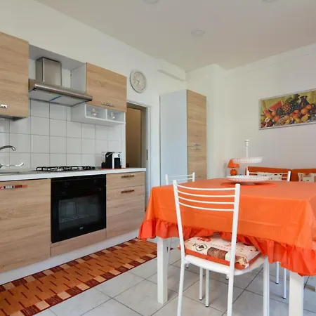 Grazioso Monovano Bed & Breakfast *